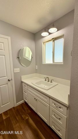 2342 W Avenue N, Palmdale, CA 93551