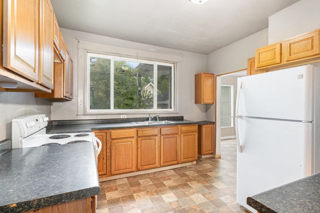 805 S Douglas Drive, Mount Pleasant, MI 48858