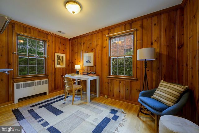 2625 S HAYES ST, Arlington, VA 22202