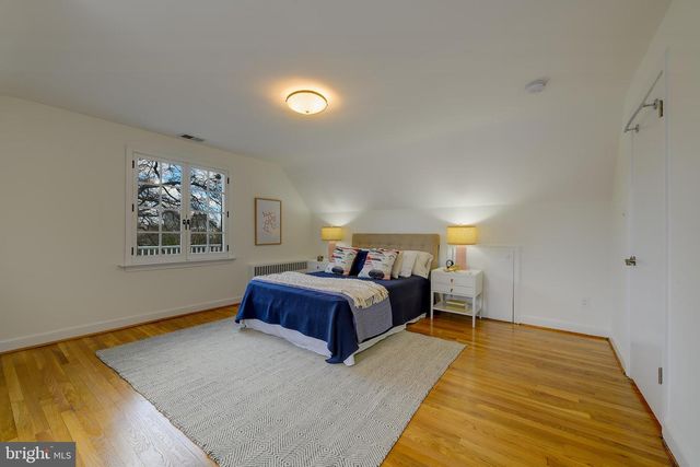 2625 S HAYES ST, Arlington, VA 22202