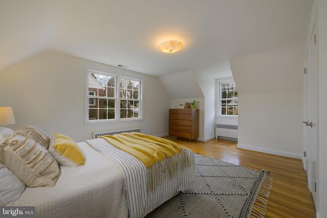 2625 S HAYES ST, Arlington, VA 22202