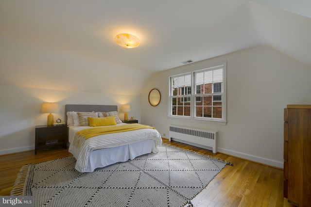 2625 S HAYES ST, Arlington, VA 22202