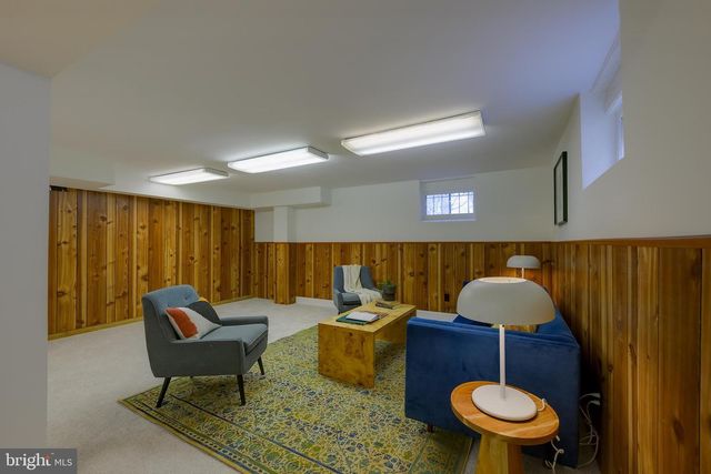 2625 S HAYES ST, Arlington, VA 22202