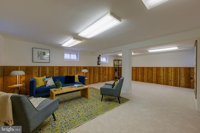 2625 S HAYES ST, Arlington, VA 22202