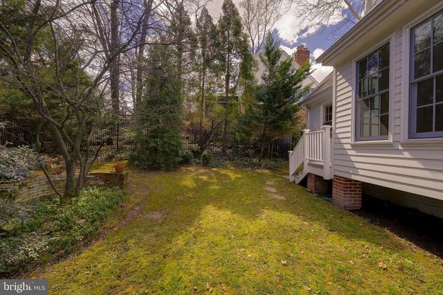 2625 S HAYES ST, Arlington, VA 22202