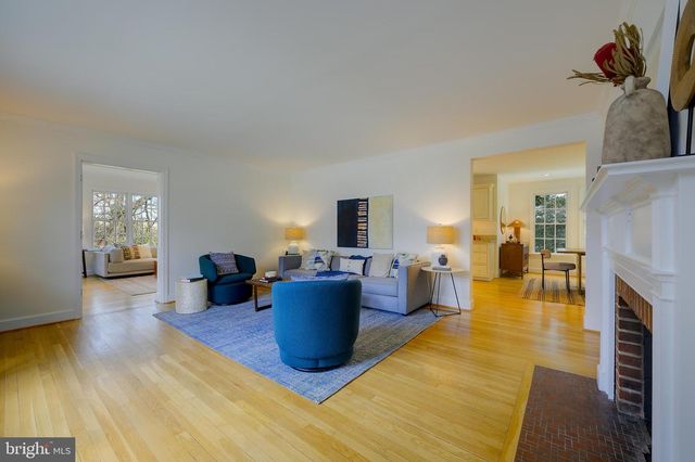 2625 S HAYES ST, Arlington, VA 22202