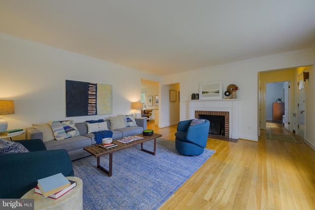 2625 S HAYES ST, Arlington, VA 22202