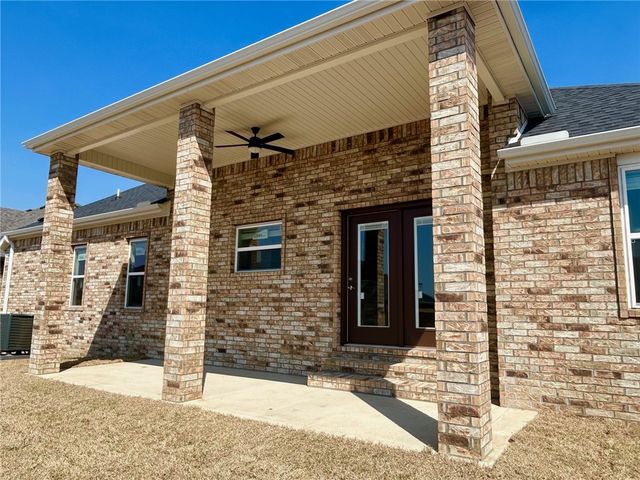 662 Summer Lane, Prairie Grove, AR 72753