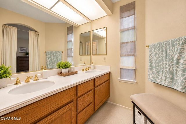 330 Country Club Drive A, Simi Valley, CA 93065