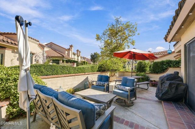 330 Country Club Drive A, Simi Valley, CA 93065