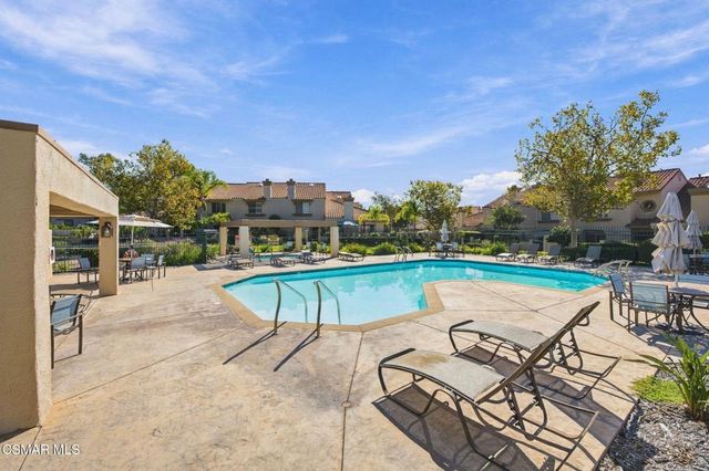 330 Country Club Drive A, Simi Valley, CA 93065