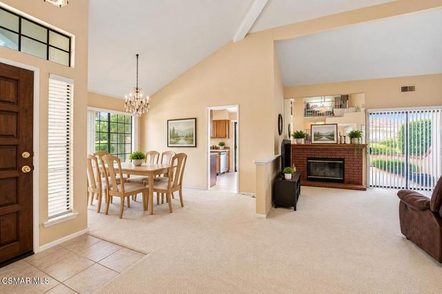330 Country Club Drive A, Simi Valley, CA 93065