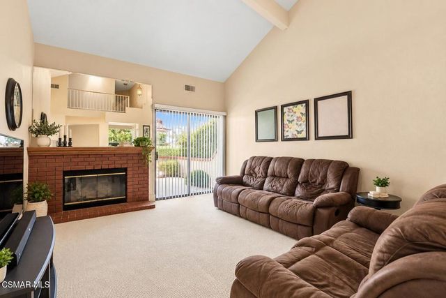 330 Country Club Drive A, Simi Valley, CA 93065