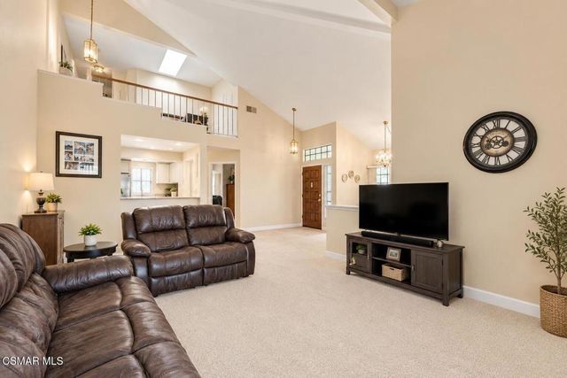 330 Country Club Drive A, Simi Valley, CA 93065