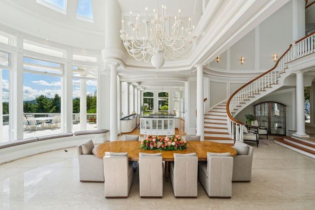 189 Upper Springs Road, Stowe, VT 05672