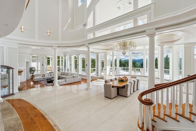 189 Upper Springs Road, Stowe, VT 05672