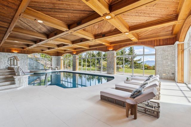 189 Upper Springs Road, Stowe, VT 05672