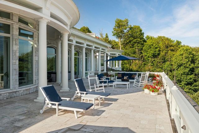 189 Upper Springs Road, Stowe, VT 05672