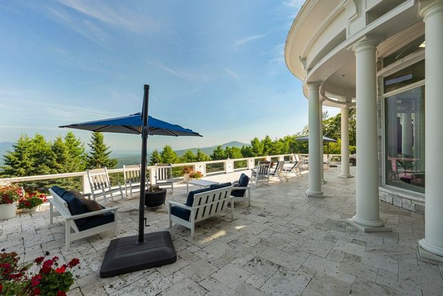 189 Upper Springs Road, Stowe, VT 05672