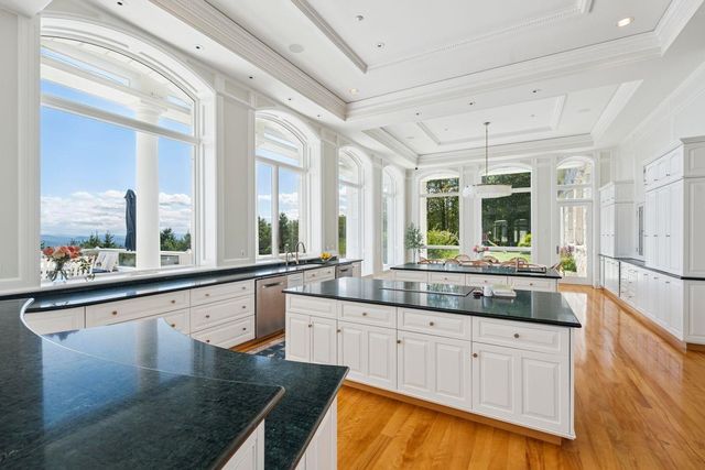 189 Upper Springs Road, Stowe, VT 05672