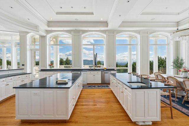 189 Upper Springs Road, Stowe, VT 05672