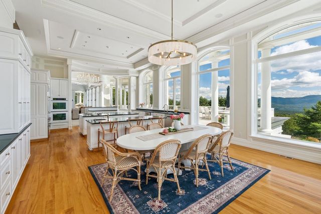 189 Upper Springs Road, Stowe, VT 05672