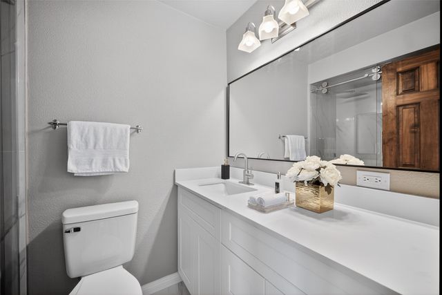 10109 Regal Park Lane 117, Dallas, TX 75230