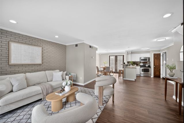 10109 Regal Park Lane 117, Dallas, TX 75230