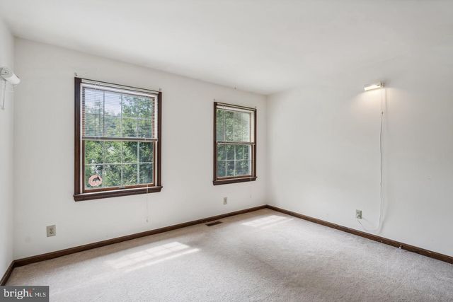 2425 HARPOON DR, Stafford, VA 22554