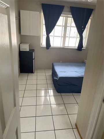 4401 NW 43 Avenue, Tamarac, FL 33319