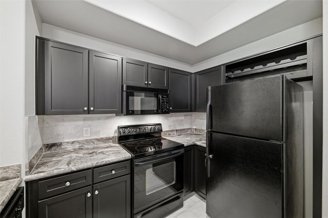 330 Las Colinas Boulevard E 236, Irving, TX 75039