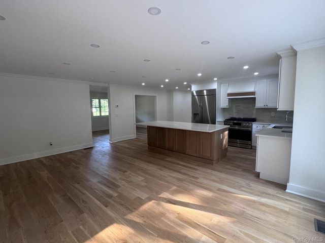 135 Church Road, Great River, NY 11739