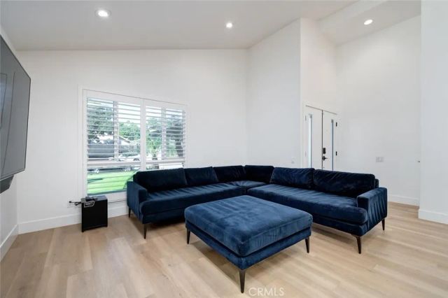 4938 E Glenview, Anaheim, CA 92807