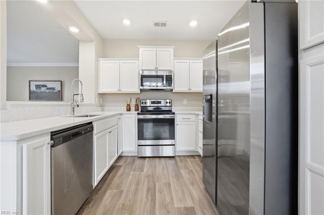 403 Kathy Ann WAY W, Carrollton, VA 23314