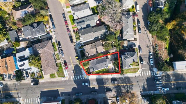 2700 26Th Ave, Oakland, CA 94601