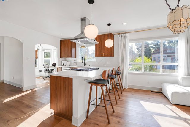 2700 26Th Ave, Oakland, CA 94601