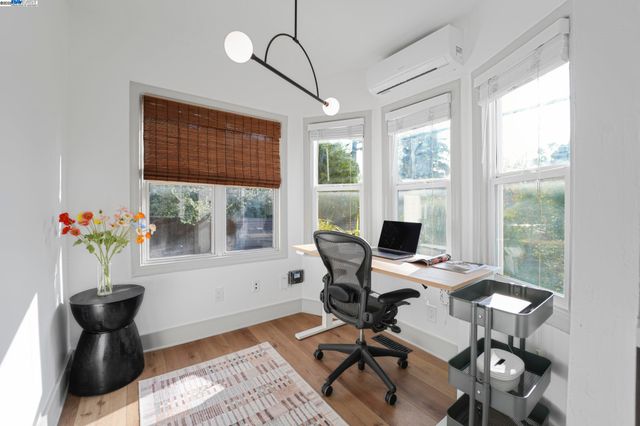 2700 26Th Ave, Oakland, CA 94601