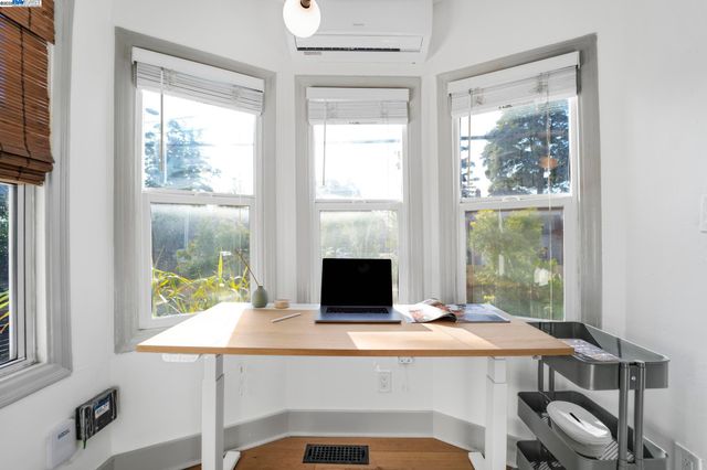 2700 26Th Ave, Oakland, CA 94601