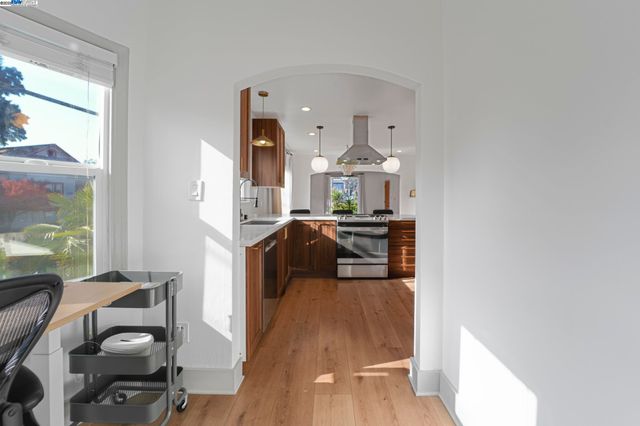 2700 26Th Ave, Oakland, CA 94601