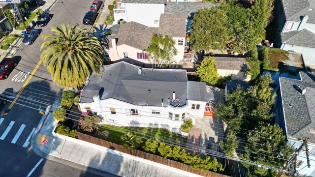 2700 26Th Ave, Oakland, CA 94601