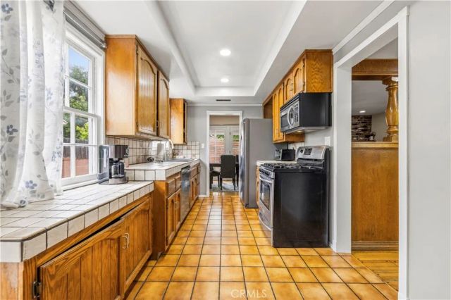 8511 Canterbury, Sun Valley, CA 91352