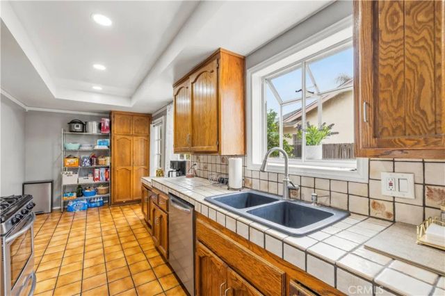 8511 Canterbury, Sun Valley, CA 91352