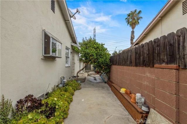 8511 Canterbury, Sun Valley, CA 91352