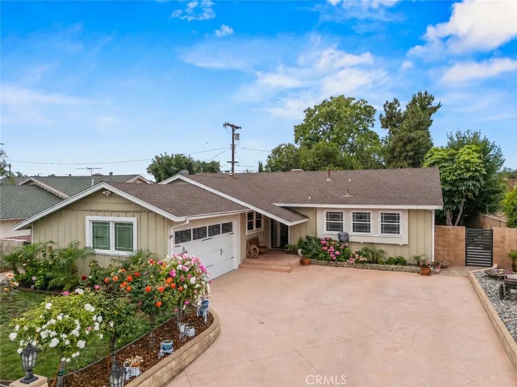8511 Canterbury, Sun Valley, CA 91352