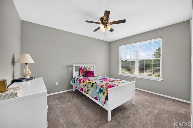 2052 Peine Forest Drive, Wentzville, MO 63385