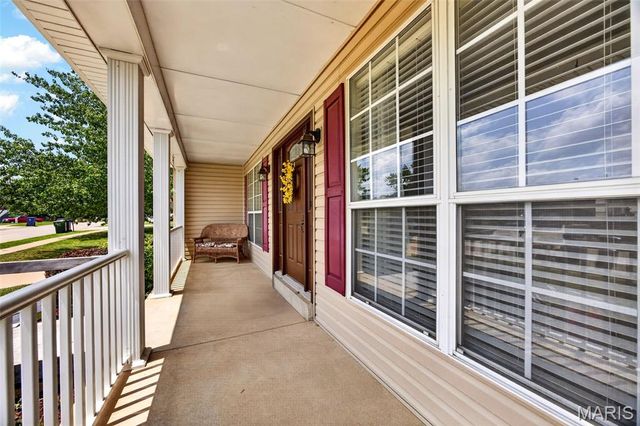 2052 Peine Forest Drive, Wentzville, MO 63385