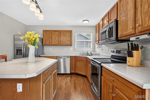 2052 Peine Forest Drive, Wentzville, MO 63385