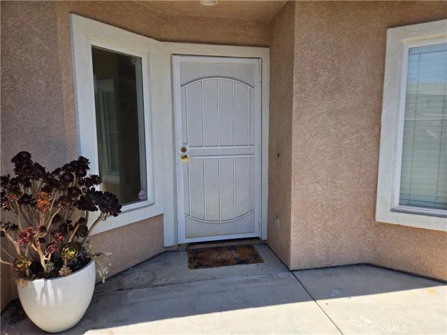 481 N Pinewood, Upland, CA 91786