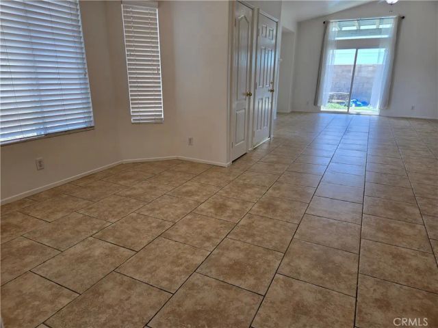 481 N Pinewood, Upland, CA 91786