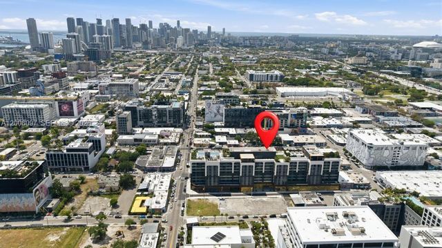 2700 NW 2 238, Miami, FL 33127
